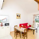 Chic With Sea View In - 48 Sqm Apartamento