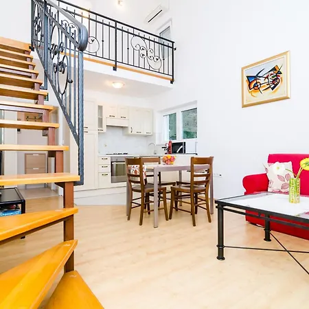 Chic With Sea View In - 48 Sqm * 두브로브니크