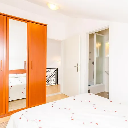 아파트 Chic With Sea View In - 48 Sqm 두브로브니크