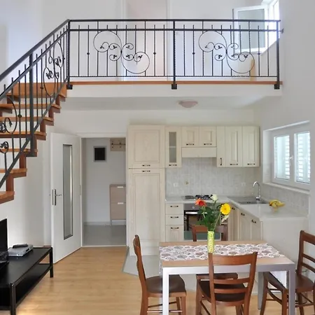 Chic With Sea View In - 48 Sqm 두브로브니크