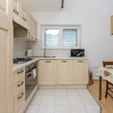 Chic With Sea View In - 48 Sqm Apartmán *
