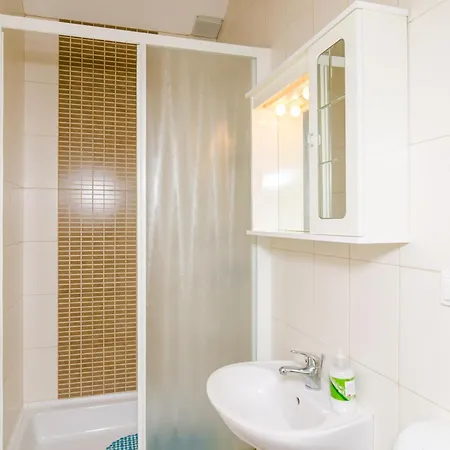 Sea View Chic: Apartman