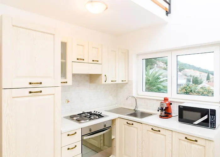 Chic With Sea View In - 48 Sqm *