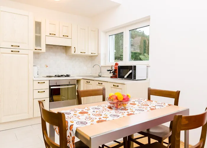 Chic With Sea View In - 48 Sqm *